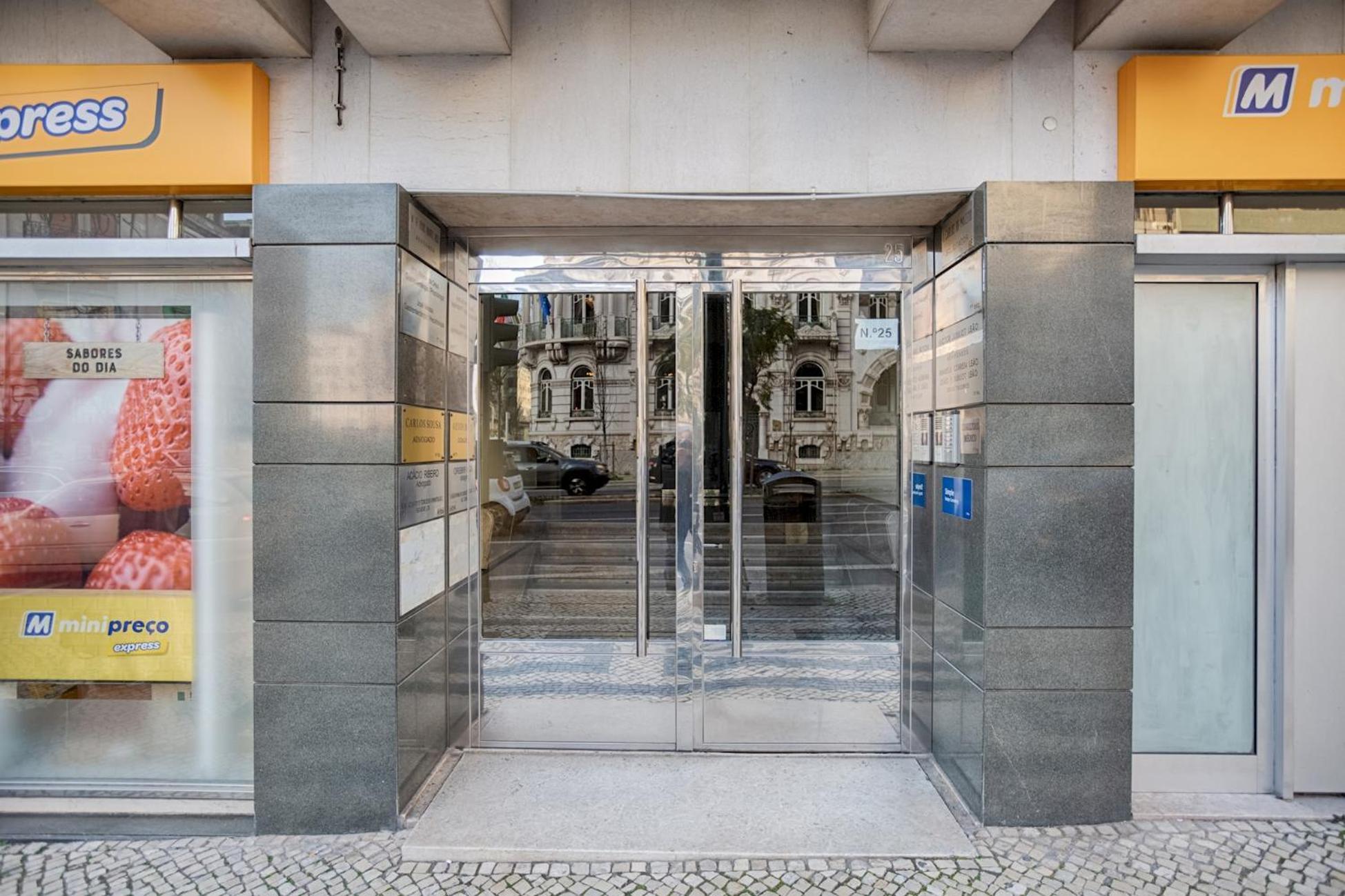 Deco Gem In City Center Lisbon Luaran gambar